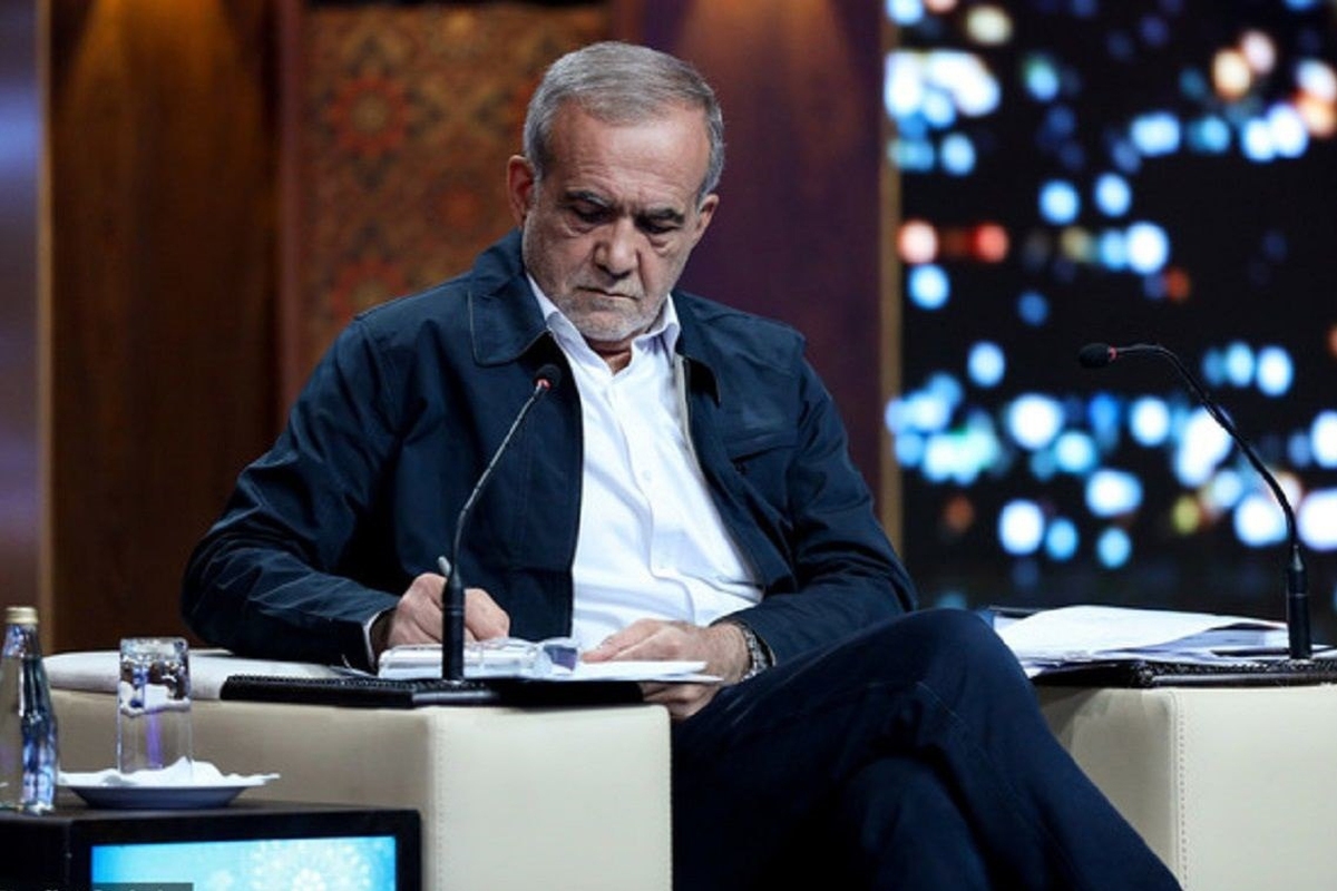 مسعود پزشکیان به مناسبت برگزاری نخستین همایش نکوداشت روز ملی زعفران در مشهد، در پیامی تأکید کرد که در مسیر معرفی زعفران ایران به بازار‌های جهانی، دولت چهاردهم حامی تولیدکنندگان، فعالان حوزه فراوری و صادرکنندگان این محصول خواهد بود.
