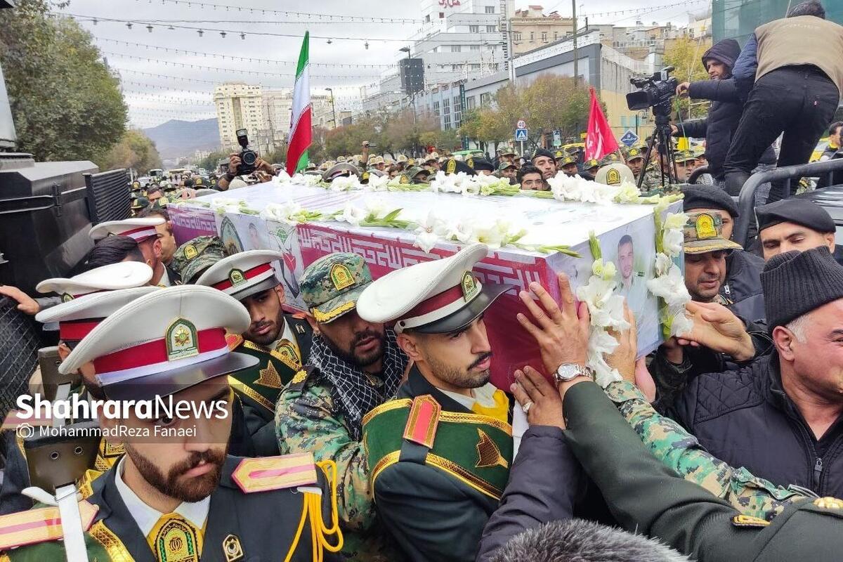 مراسم تشییع پیکر شهید خموشی از شهدای حادثه تروریستی تفتان، صبح امروز (۷ آبان ۱۴۰۳) در مشهد مقدس برگزار شد.