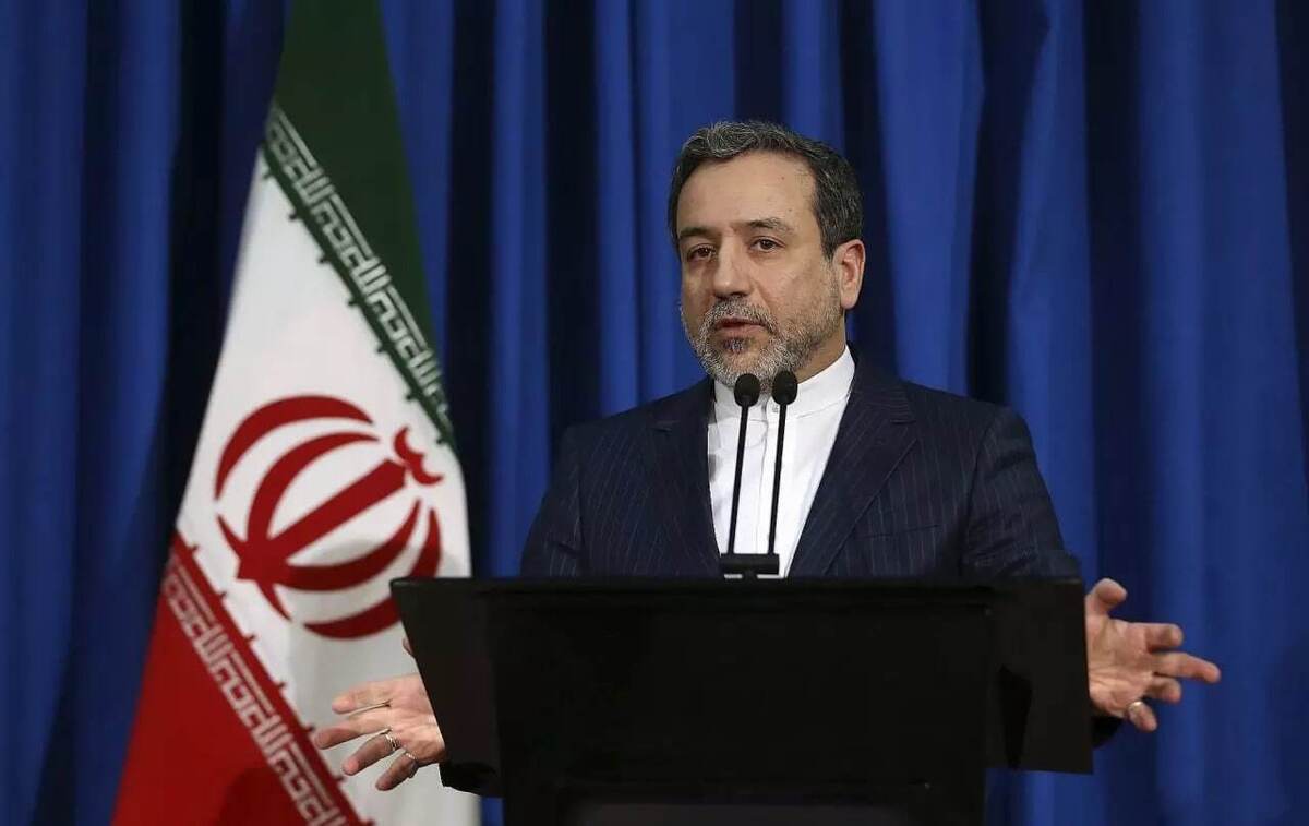 عباس عراقچی دقایقی قبل، تهران را به مقصد دمشق ترک کرد.