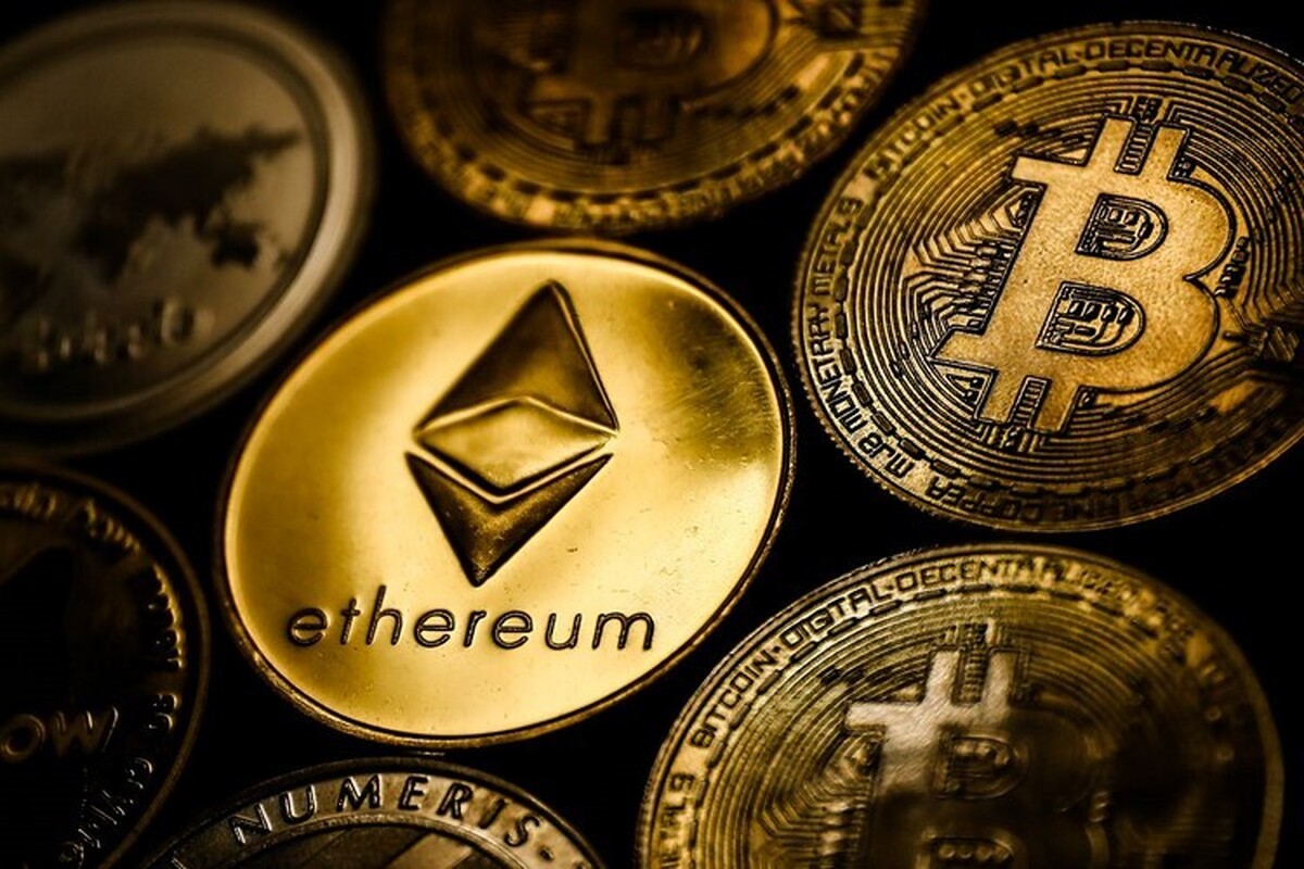 اتریوم برای اولین بار از ماه مارس تاکنون به قیمت بیش از ۴۰۰۰ دلار دست یافت، ریپل سقوط کرد و بیت‌کوین حدود یک درصد افزایش یافت.