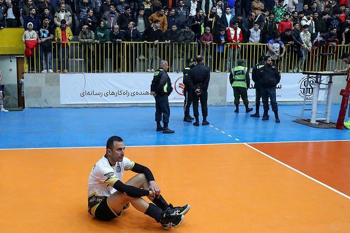 بعد از جدایی پوریا یلی از جمع مشهدی‌ها، دیگربازیکنان سپهرصدرا هم به‌دنبال گرفتن رضایت‌نامه هستند.