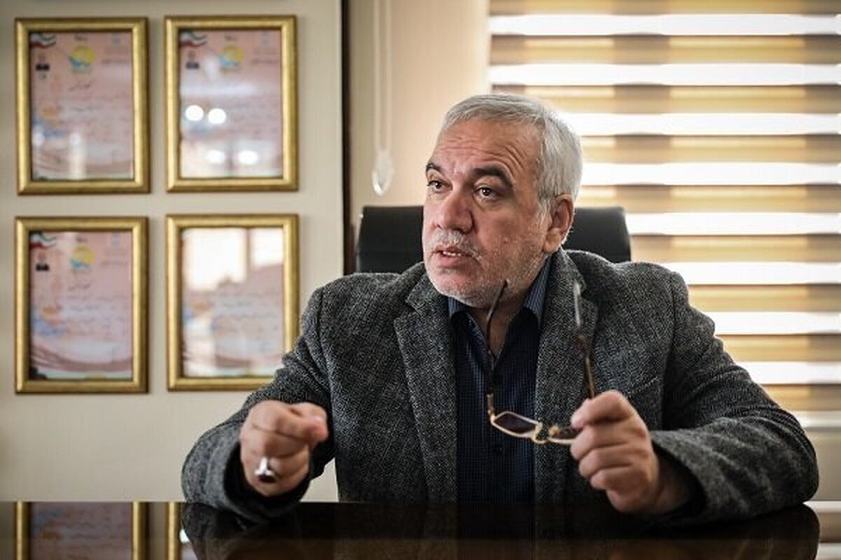 درحالی که علی فتح الله‌زاده، مدیرعامل سابق باشگاه استقلال، مدعی بود که مبالغ قابل توجهی از باشگاه استقلال طلب دارد، اما باشگاه استقلال رسماً اعلام کرده از فتح‌الله‌زاده طلبکار است!