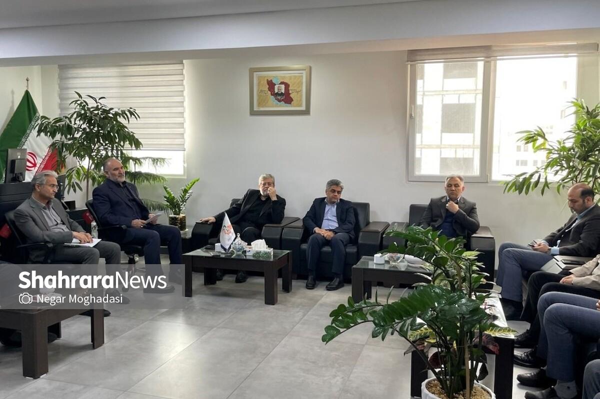 شهردار مشهد گفت: شهرداری در حوزه‌های مختلف، هزار و ۱۰۰ پروژه فعال دارد. امسال ایستگاه سلامت خط دو قطارشهری و همچنین فاز یک خط سه به بهره‌برداری می‌رسد و هفته آینده نیز مجموعه ورزشی ساحلی را در پنجتن افتتاح می‌کنیم.