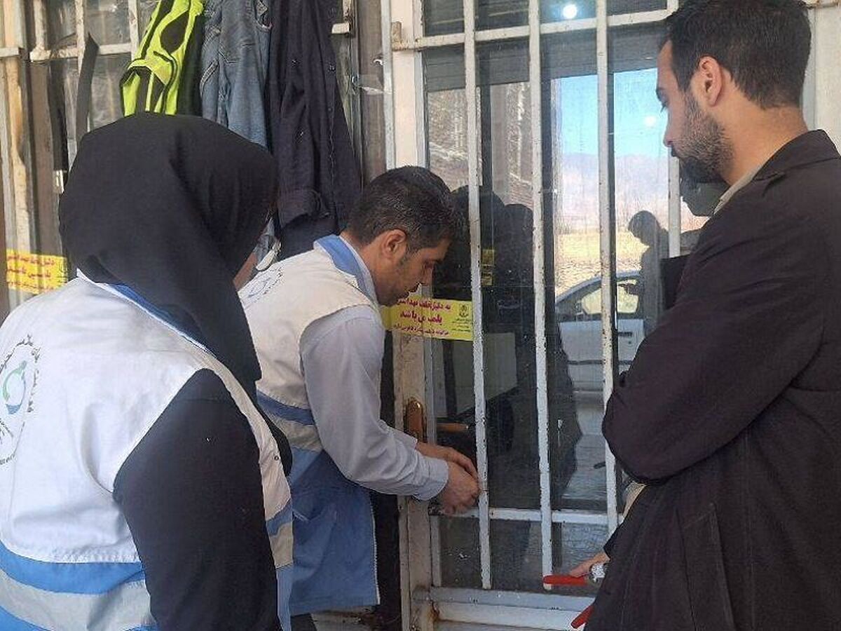 معاون غذاودارو دانشگاه علوم پزشکی مشهد گفت: از زمان شروع طرح نوروزی ۱۴۰۴ تاکنون، ۵۴۴ مورد بازرسی در حوزه غذاودارو انجام شده و در طی این مدت، ۶۷ مجوز صادرات و واردات مواد غذایی، آرایشی و بهداشتی صادر شده است.