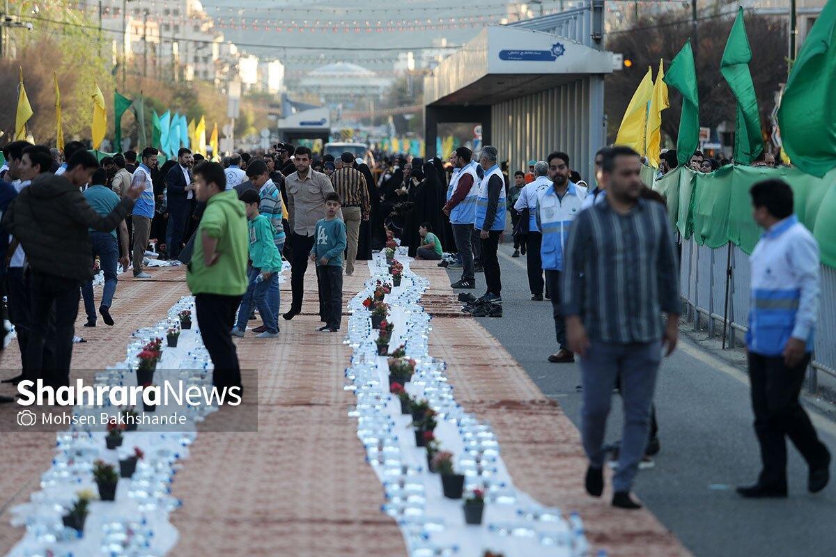 معاون اجتماعی و مشارکت‌های مردمی سازمان فرهنگی و اجتماعی شهرداری مشهد گفت: بیش از ۶ هزار وعده افطاری ساده با مشارکت ۳۹۲ تشکل مردمی در ماه مبارک رمضان ۱۴۰۳ توزیع شده است.