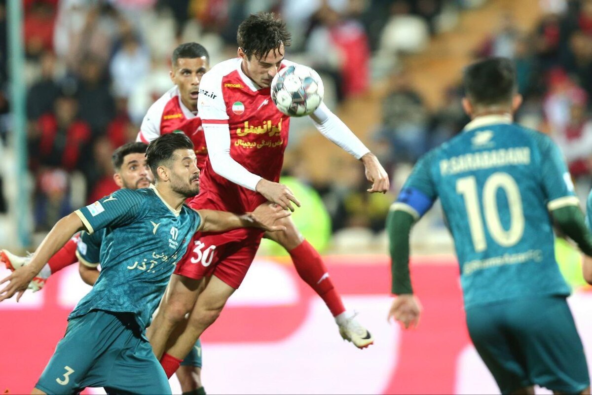 فیلم بازی پرسپولیس و شمس آذر در لیگ برتر فوتبال را در ادامه تماشا کنید.