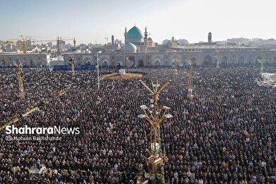 گزارش تصویری | نماز عید فطر در حرم امام‌رضا(ع)