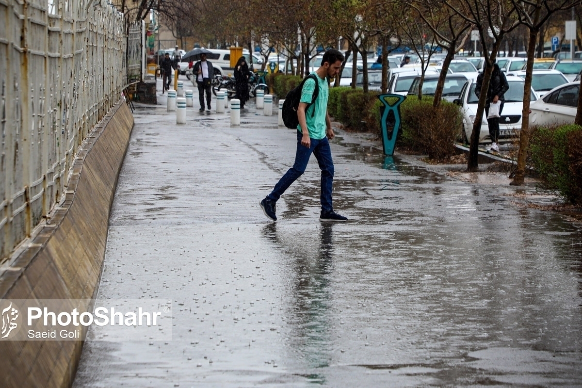 سازمان هواشناسی خراسان رضوی در پی پیش‌بینی رگبار باران در برخی نقاط استان هشدار سطح زرد صادر کرد.