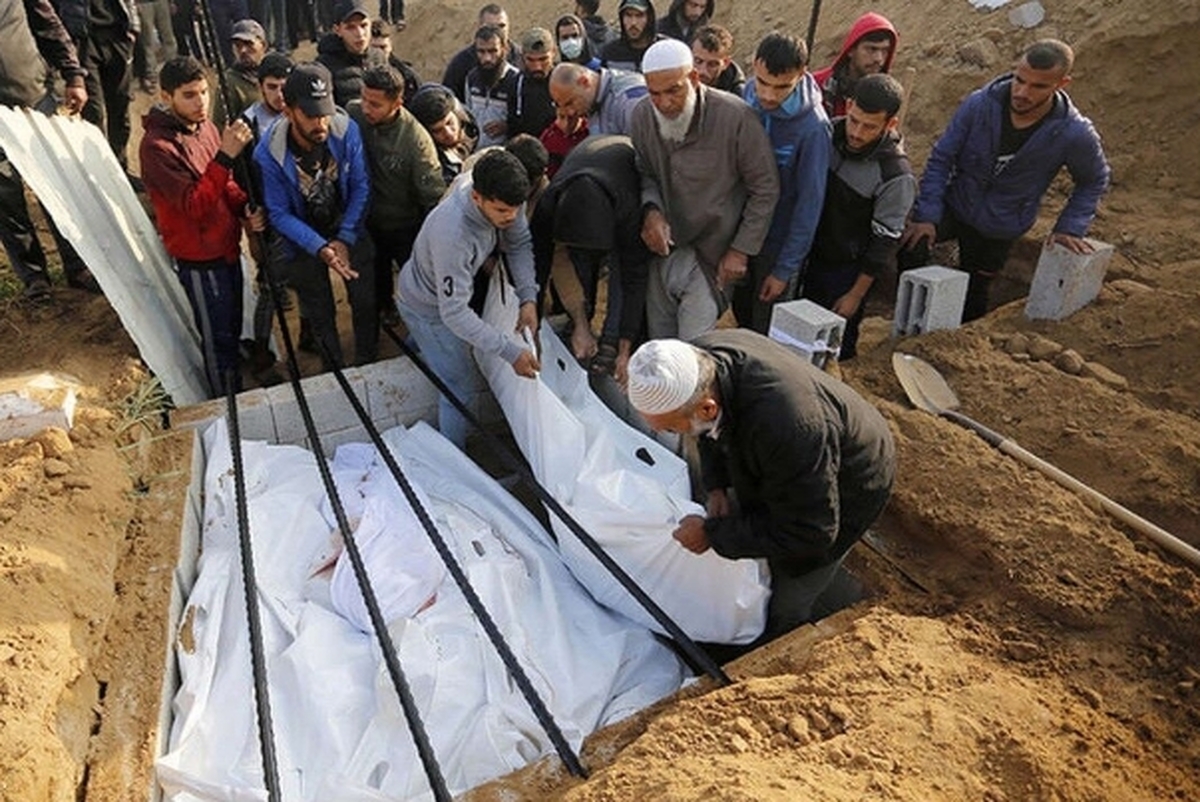وزارت بهداشت غزه امروز (پنج‌شنبه) از شهادت و زخمی شدن ۲۳۸ فلسطینی طی ۲۴ ساعت گذشته و افزایش شمار شهدای نسل‌کشی جنگ به بیش از ۵۰ هزار و ۵۰۰ تن خبر داد.