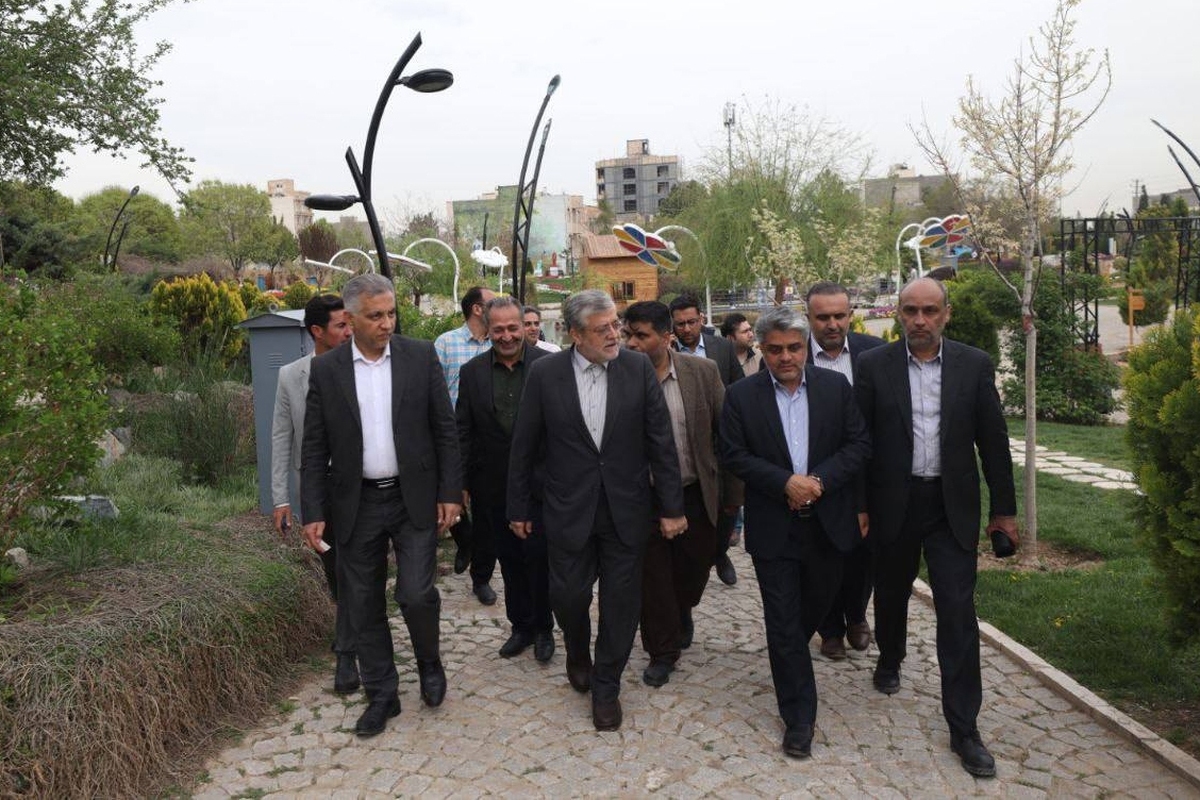 شهردار مشهد خبر داد: کاشت ۱۸۰ هزار گل لاله در پارک‌های شهر به مناسبت برگزاری کنگره ۱۸ هزار شهید استان