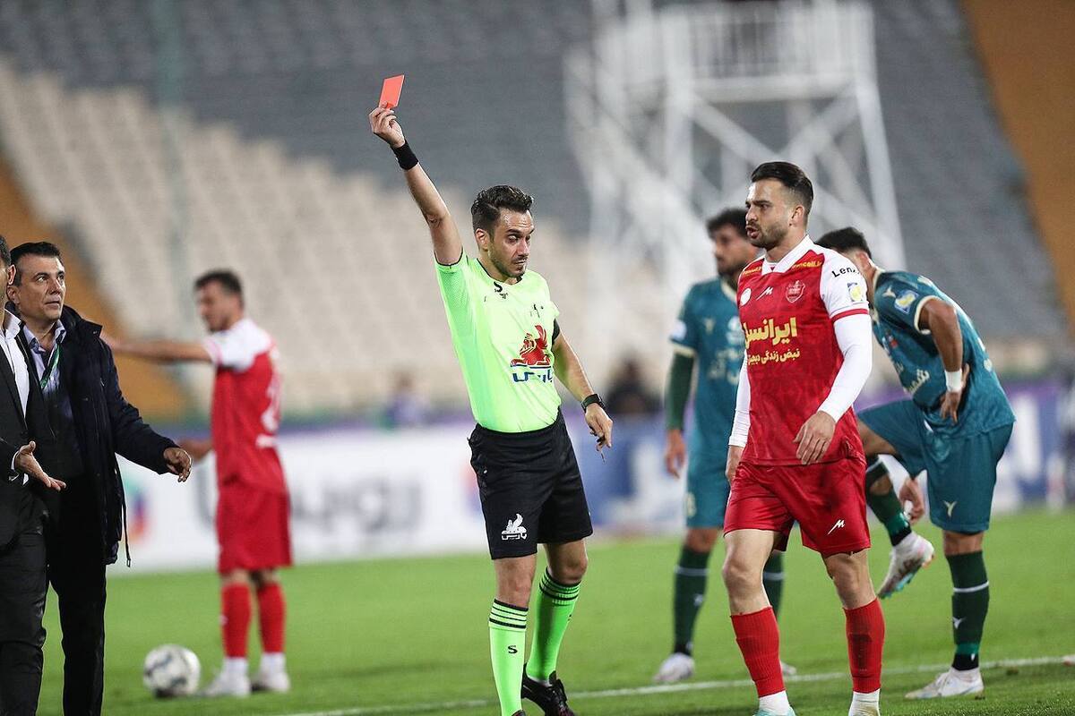 باشگاه پرسپولیس نسبت به اتفاقات و حواشی اخیر پیرامون این تیم که منتج به غیبت تماشاگران مرد در بازی مقابل استقلال خوزستان شد، واکنش نشان داد.