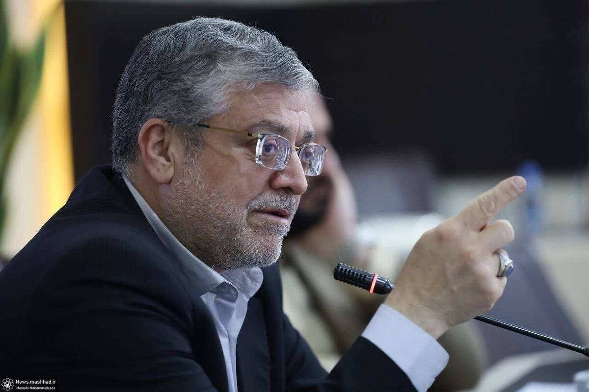 شهردار مشهدمقدس گفت: اواخر سال گذشته عملیات ساخت سطح سوم تقاطع خیام باهدف متصل کردن بلوار خیام شمالی و خیام جنوبی از طریق ساخت دو پل به صورت رفت برگشت آغاز شد.
