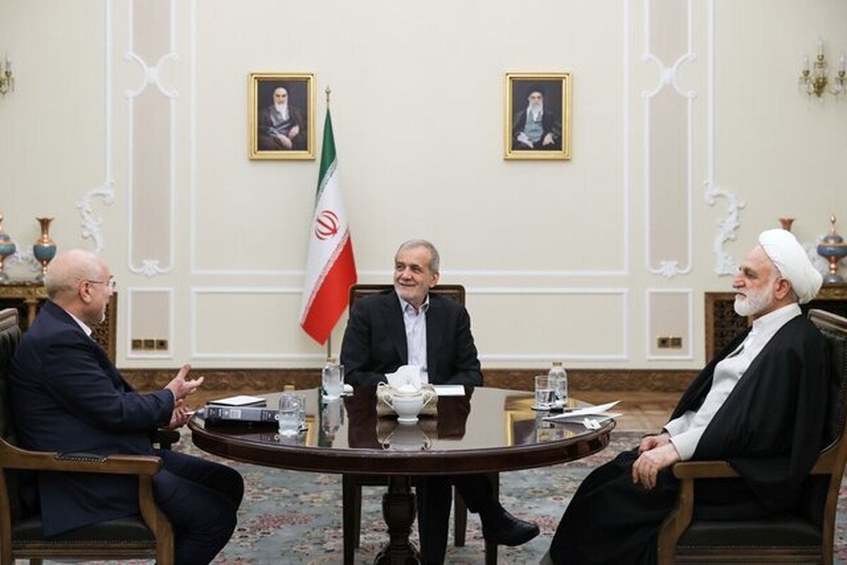 نشست مشترک سران قوا به میزبانی پزشکیان برگزار شد (۱۶ فروردین ۱۴۰۴)