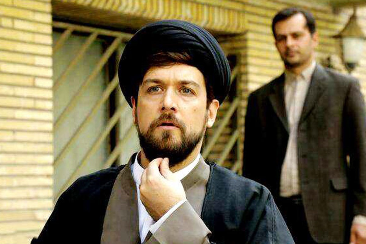 سریال «مرهم» به کارگردانی محمدرضا آهنج یکی از همین تلاش‌ها بود که قصه خود را بر قشری از مردم جامعه که عموما در معرض قضاوت قرار دارند، یعنی روحانیون، متمرکز کرد.