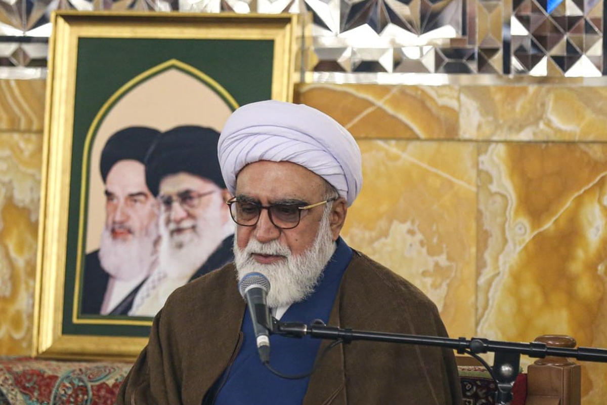 تولیت آستان قدس رضوی در نشست کارگروه ملی زیارت  اظهارداشت: زیارت به‌عنوان یک سفر معنوی، تأثیر مستقیم و بسزایی در کاهش تنش‌های روانی و افزایش آرامش اجتماعی دارد. اگر زیارت به‌عنوان یک مسئله ملی در نظر گرفته شود، بسیاری از مشکلات دیگر نیز به‌طور خودکار در مسیر حل قرار خواهند گرفت.