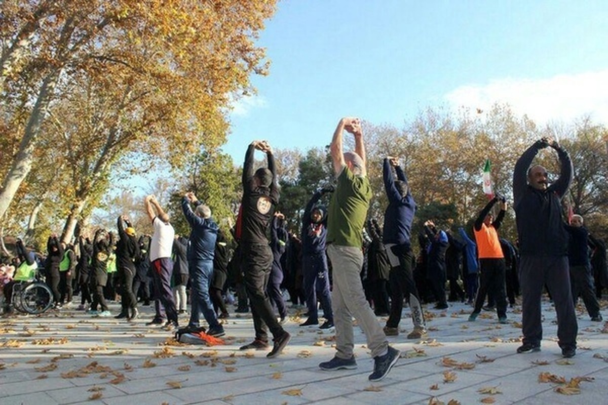 در بهار که روز‌ها طولانی و گرم‌تر می‌شود، تمایل به بیرون از خانه رفتن و انجام فعالیت‌های ورزشی برای زدودن تنبلی و کسالت فصل سرما زیاد می‌شود. اما اگر مدت زیادی، کم یا بدون تحرک بودید، فعالیت‌های بدنی‌تان را باید به‌تدریج وارد زندگی کنید.
