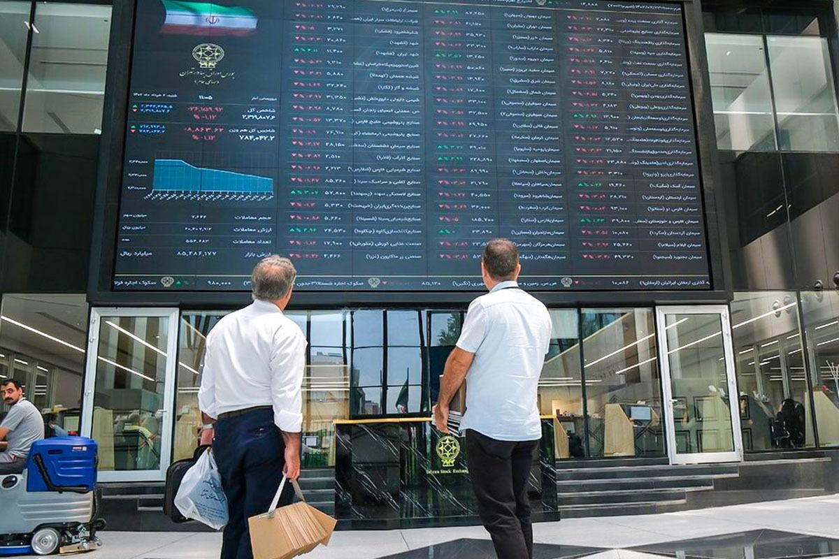 درباره نقش بازار سرمایه در تحقق شعار «سرمایه‌گذاری برای تولید» | سهم بورس از هدایت سرمایه