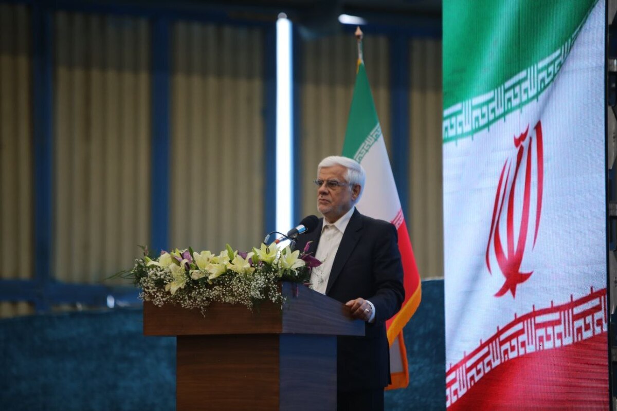 افتتاح بزرگترین کارخانه تولیدکننده تیرآهن در شرق کشور با حضور معاون اول رئیس‌جمهور | عارف: ارزش حال معادن کشور ما از نفت بیشتر است