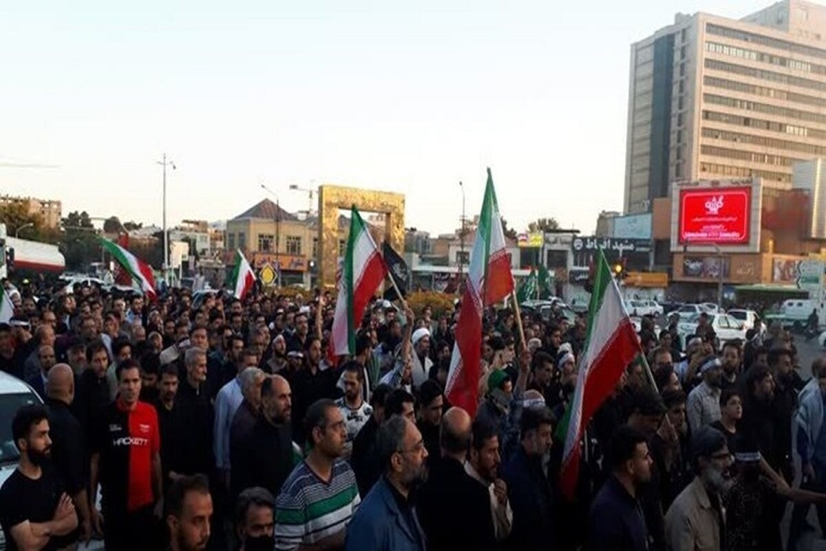 در واکنش به ادامه جنایات صهیونیست‌ها در غزه و سکوت نهادهای بین‌المللی، مردم مشهد روز جمعه ۲۲ فروردین در راهپیمایی اعتراضی حمایت خود را از فلسطین اعلام می‌کنند.