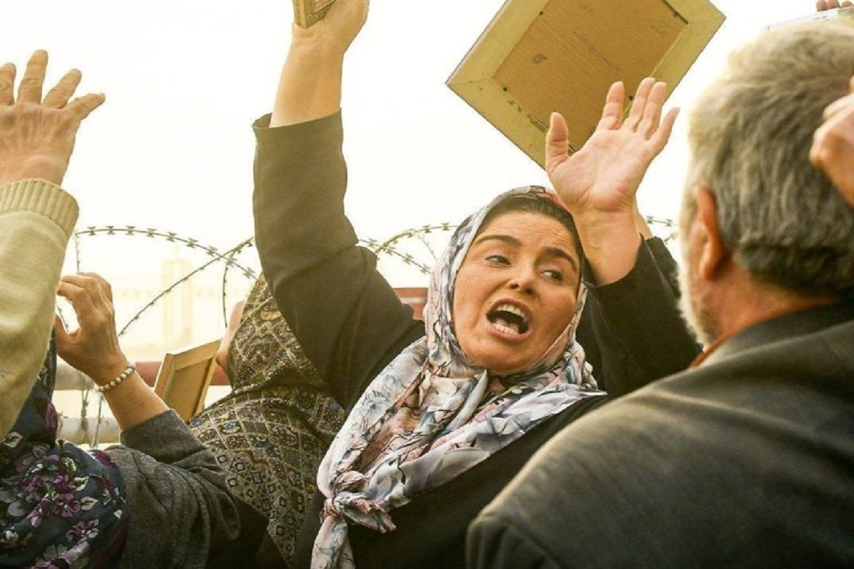 «طبیعت بشر»، «خطر پرواز»، «خوشمزه»، «خواب زمستانی»، «خانه‌ای کنار ابرها»، «صندوقچه میداس»، «سرهنگ ثریا» بخشی از فیلم‌های سینمایی تلویزیون است که آخر هفته روی آنتن شبکه‌های سیما می‌روند.