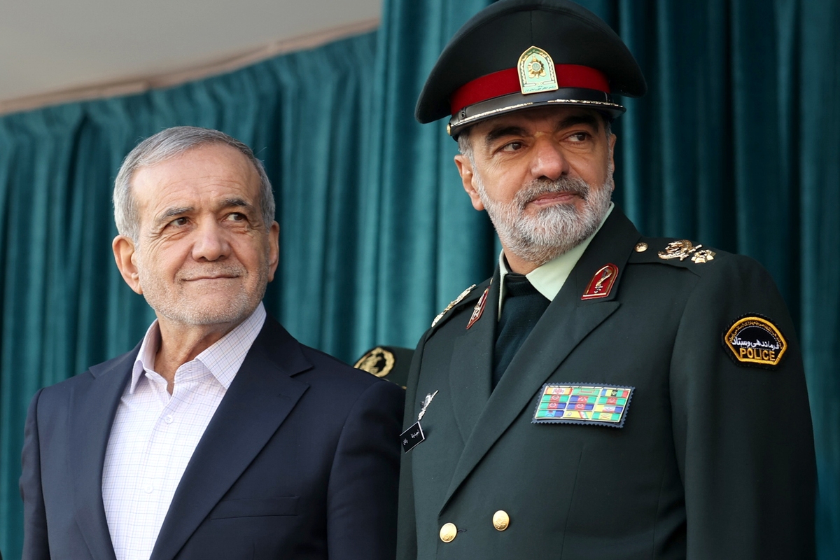 فرمانده کل انتظامی از حمایت های رئیس جمهور در اجرای پویش «نه به تصادف» تقدیر کرد