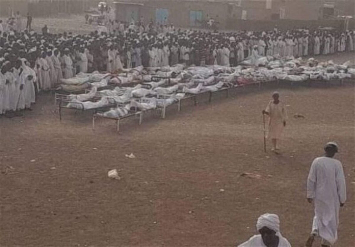 مدیر وزارت بهداشت ولایت شمال دارفور از کشته شدن بیش از ۱۰۰ نفر در حمله نیرو‌های واکنش سریع سودان به یک اردوگاه خبر داد.