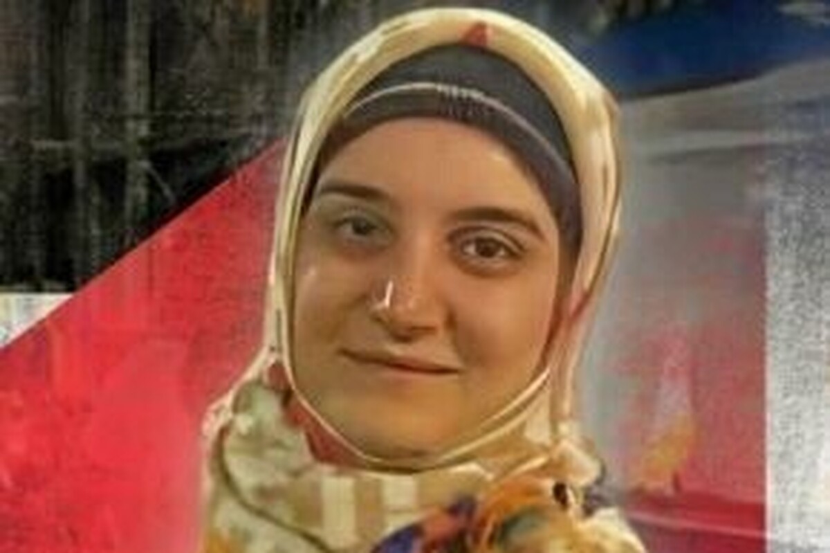 دولت فرانسه، «مهدیه اسفندیاری»، یک بانوی ایرانی و مترجم و دانش‌آموخته دانشگاه لیون را به اتهام حمایت از فلسطین و محکوم‌کردن نسل‌کشی در غزه توسط رژیم صهیونیستی بازداشت کرده است.