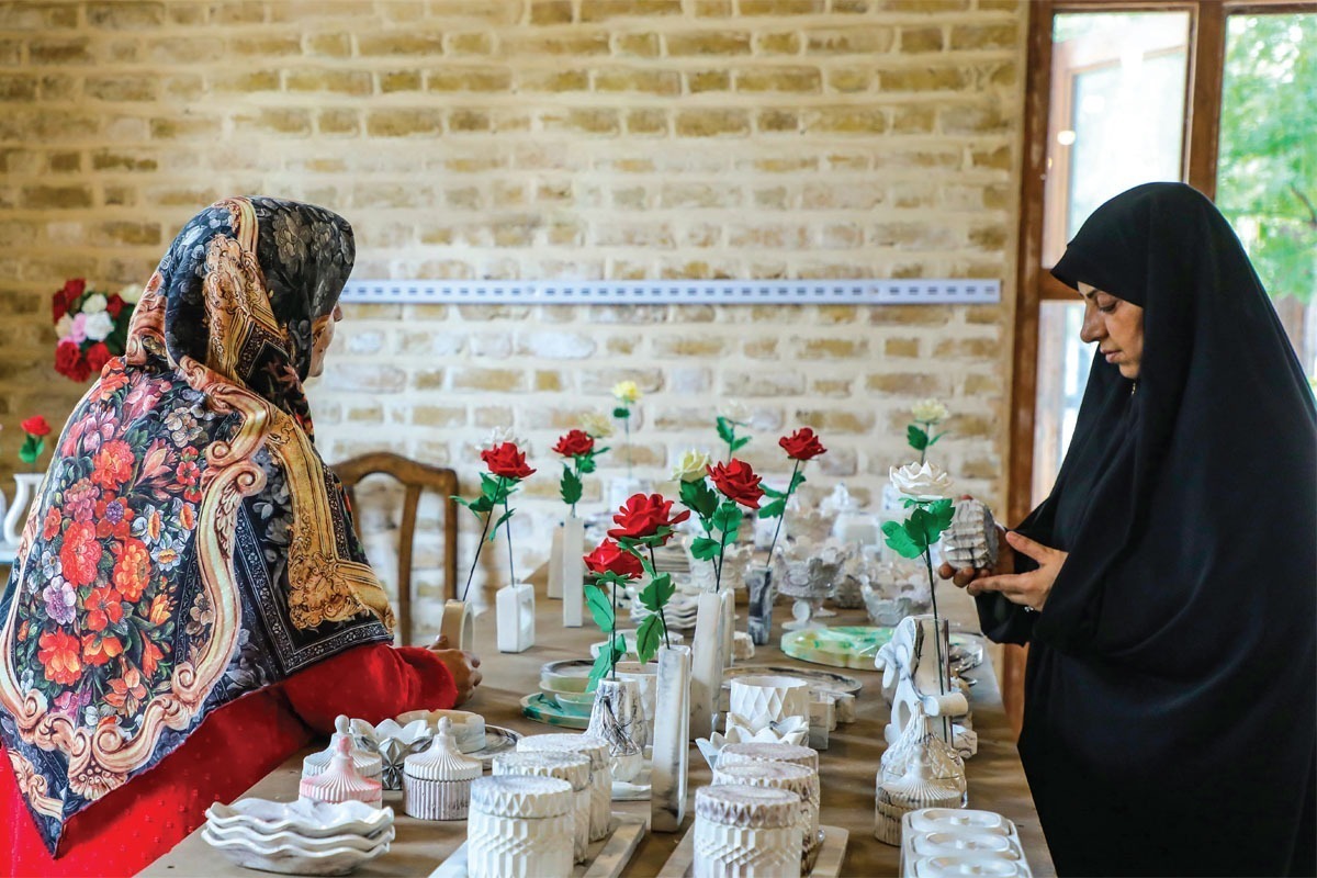 نقدی بر افزایش سن و سابقه بازنشستگی زنان | آیا مشکلات تأمین اجتماعی با این اصلاحات حل می‌شود؟