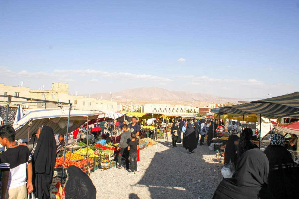 مرد جوان تعمیرکار حرفه‌ای ماشین آلات صنعتی بود. مشتریان زیادی داشت که ممکن بود در هر ساعت از شبانه روز، او را برای تعمیر قطعات و ماشین آلات صنعتی یک کارخانه یا کارگاه فرابخوانند. همین موضوع دلیلی شده بود که او ابزارآلاتش را که حدود ۲۰۰ میلیون تومان می‌ارزید، از وانت مزدایش پیاده نمی‌کرد؛ اقدام عجیبی که تاوانش را چند روز پیش در بولوار هنرور داد.
