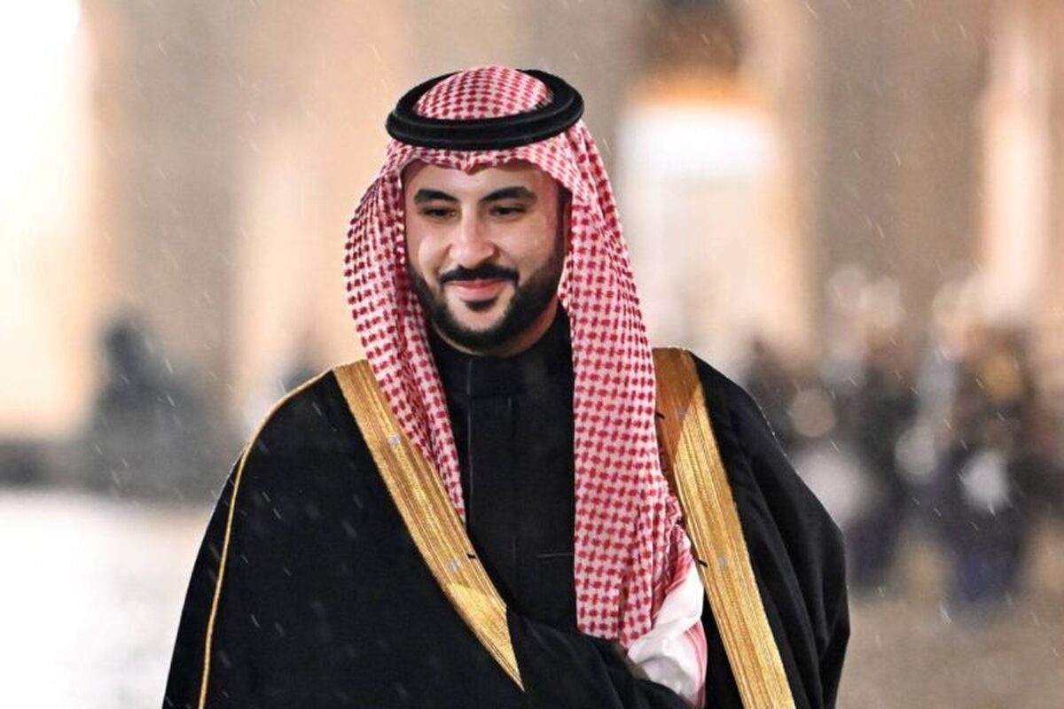 وزیر دفاع عربستان سعودی در راس یک هیئت بلند پایه نظامی امروز به ایران سفر می‌کند.