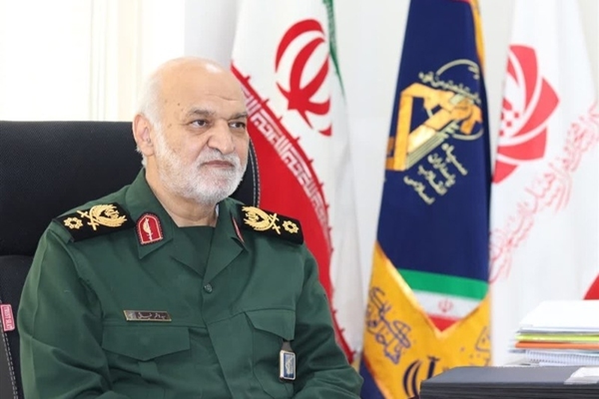 فرمانده سپاه امام رضا با صدور پیامی به مناسبت فرارسیدن روز ارتش گفت: ارتش مظهر انضباط، تخصص و غیرت ملی است و حضور شجاعانه آن در کنار سپاه، ضامن امنیت و آرامش کشور است.
