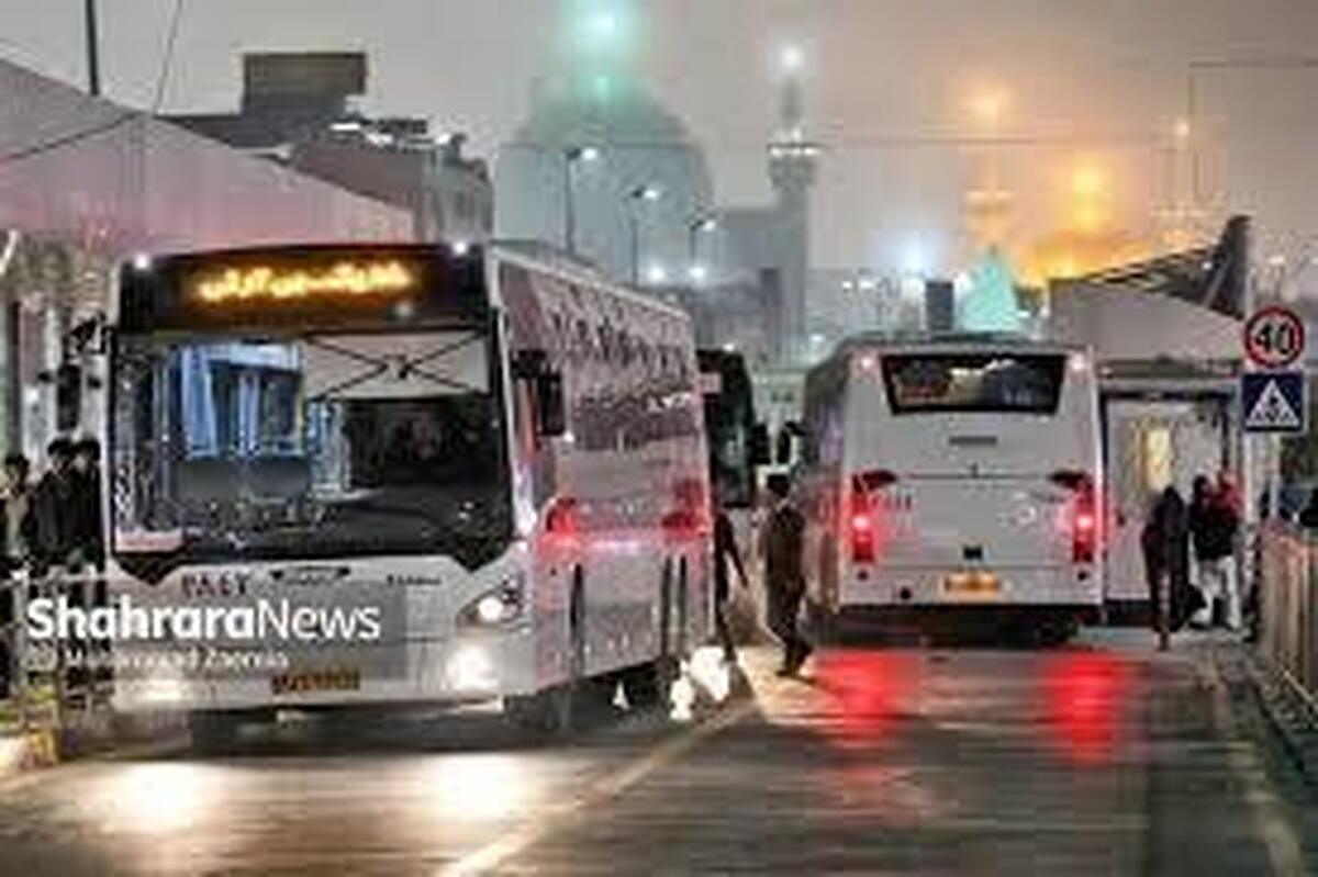در این ویدئو، گوشه‌ای از خدمت‌رسانی ناوگان حمل‌و‌نقل شهرداری مشهد به زائران و مجاوران در  سومین شب قدر را مشاهده می‌کنید.