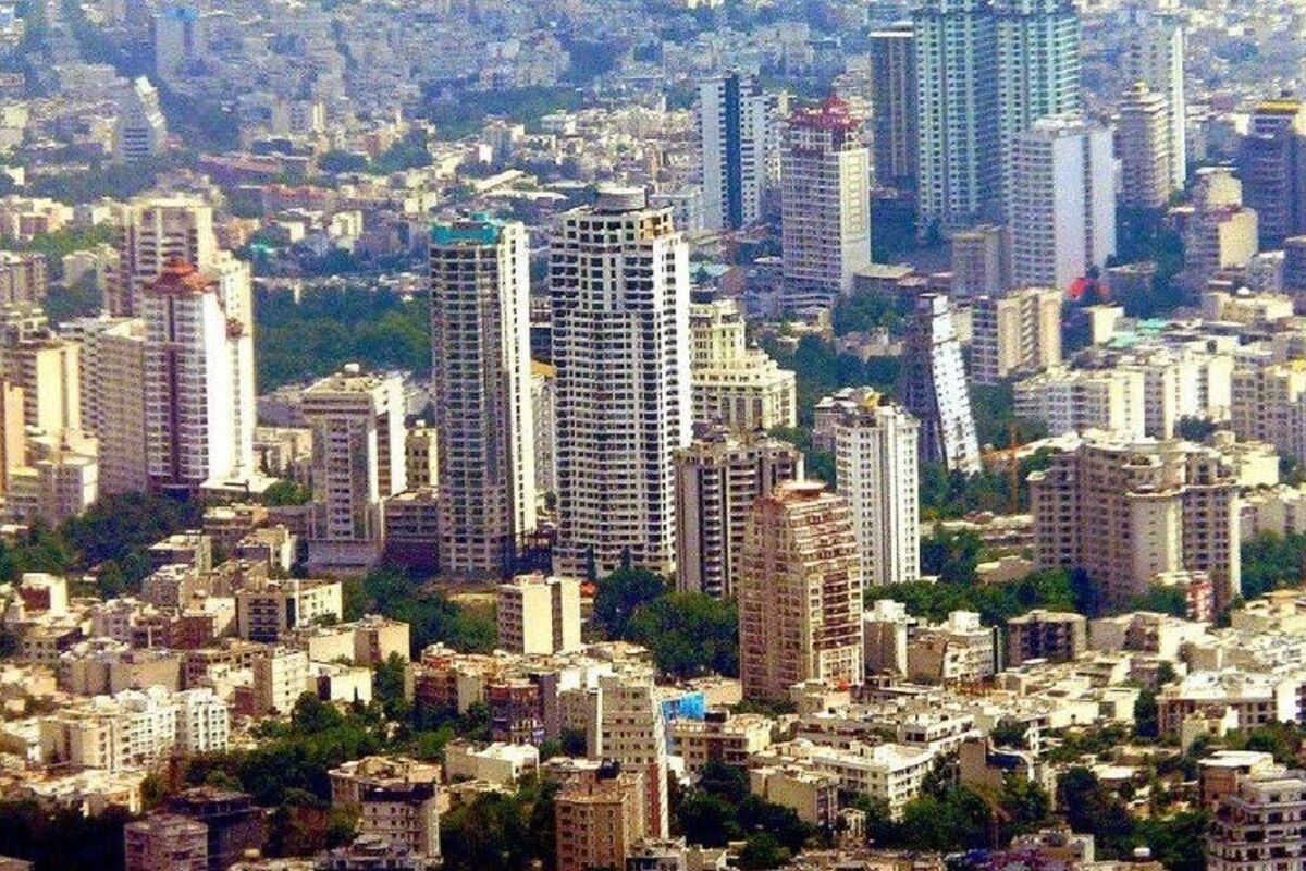 معاون شهرسازی و معماری شهرداری تهران از اعمال تخفیف ۳۰ تا ۵۰ درصدی عوارض برای ساختمان‌های سبز و دارای معماری پایدار در این کلانشهر خبر داد.