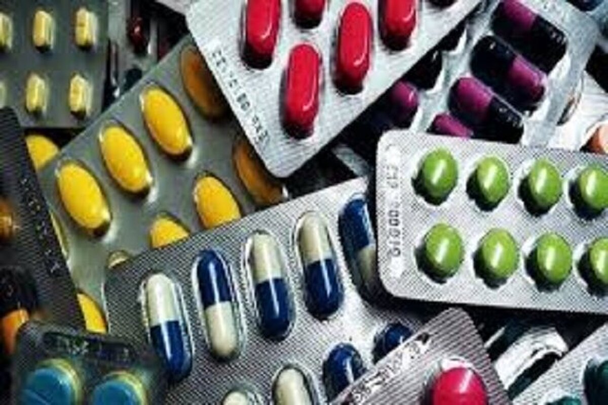رییس مرکز رشد دارویی دانشگاه علوم پزشکی تهران با اشاره به پویش نه به تصادف، توضیحاتی را درباره مصرف دارو‌ها بخصوص دارو‌های دارای عوارض خواب‌آلودگی در حین رانندگی ارائه کرد.