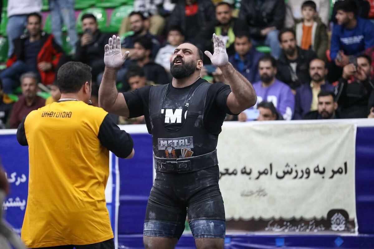 ساعت پخش مسابقه مردان آهنین از شبکه‌های تلویزیونی در ادامه نوشته شده است.