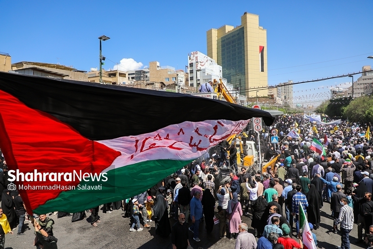 ارتش جمهوری اسلامی ایران اعلام کرد: تمامی ملت‌ها و آزادگان جهان باید صدای ملت مظلوم فلسطین باشند و در حمایت از این ملت مظلوم به‌پاخیزند و برای آزادی قدس شریف تلاش کنند.