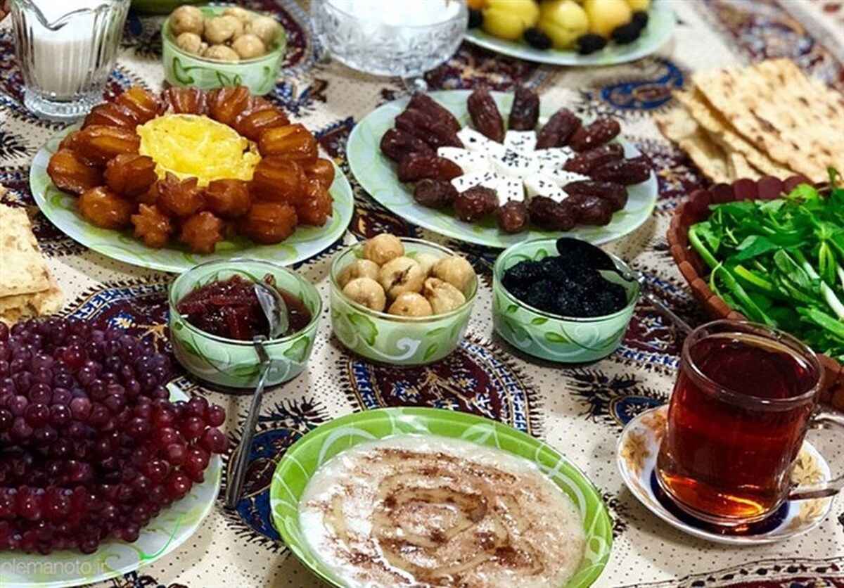 استاد گروه تغذیه بالینی و استاد دانشگاه علوم پزشکی شهید بهشتی و متخصص تغذیه گفت: برای افرادی که دچار ترشح زیاد اسید معده و رفلاکس اسید هستند، تنظیم رژیم غذایی در ماه رمضان اهمیت زیادی دارد.