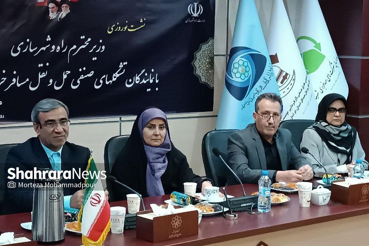 وزیر راه: سهم استان از شبکه آزادراهی کشور کمتر از ۱ درصد است | تردد یک‌چهارم اتوبوس‌های کشور در جاده‌های خراسان رضوی