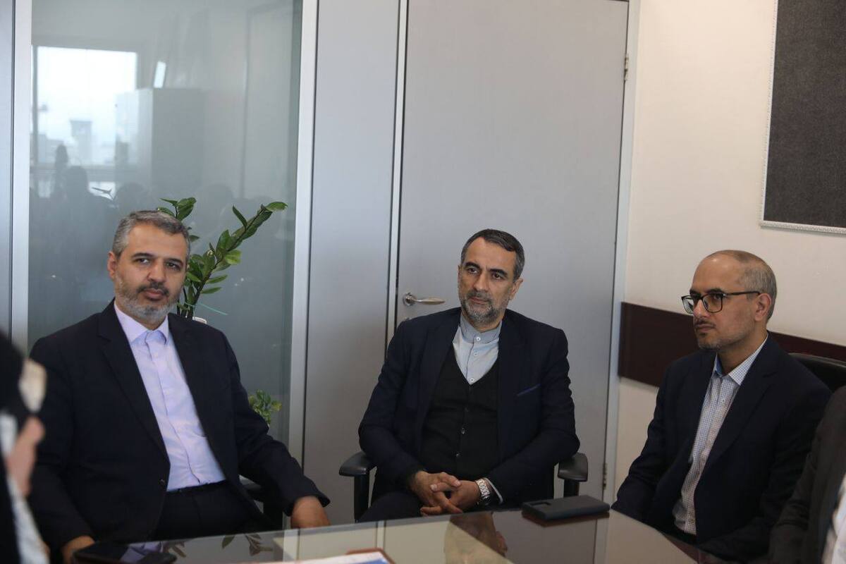 نایب‌رئیس کمیسیون عمران، حمل‌ونقل و ترافیک شورای اسلامی شهر مشهد گفت: پروژه‌های شاخص شهرداری مشهد در هفته‌های پایانی سال ۱۴۰۳ به بهره‌برداری رسید.