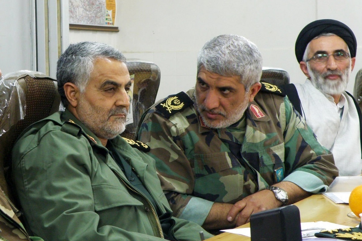 سردار شهید «محمدهادی حاج‌رحیمی» هم بود. در روز خواستگاری، وقتی همسرش از او پرسیده بود، در سپاه چه‌کار می‌کنی؟ گفته بود: «من آبدارچی سپاه هستم» در حالی که شهید حاج‌رحیمی در سال ۱۳۶۴ فرمانده پادگان حمزه سیدالشهدا (ع) بود و تمام پادگان‌های آموزشی تهران زیر نظر او اداره می‌شد.
