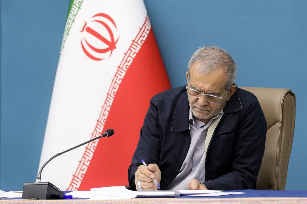 رئیس‌جمهور در پیامی، ضایعه درگذشت پاپ فرانسیس، پیشوا و رهبر معنوی کاتولیک‌های جهان را به همه مسیحیان کاتولیک جهان، پیروان و دوستدارانش تسلیت گفت.