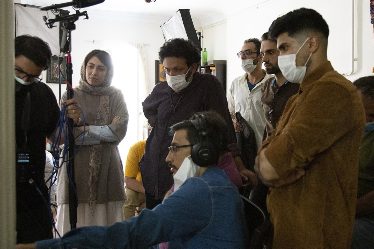 یک فیلم‌ساز مشهدی می‌گوید: فیلم‌ساز هر اثری را که خلق می‌کند، متأثر از زندگی شخصی و جهان پیرامون خود است.