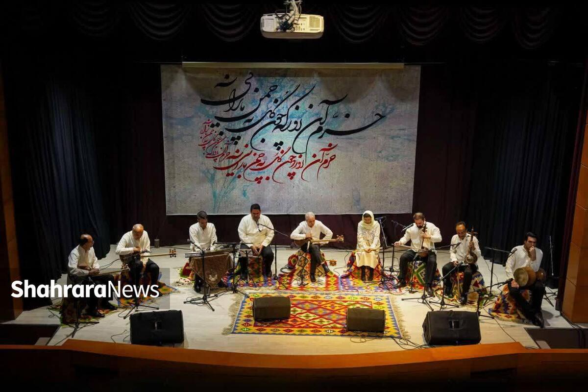 سرپرست گروه موسیقی پروانه درباره خاستگاه این گروه گفت: در ابتدا گروهی بودیم که برای اجرا‌های خارج از کشور با هم کار می‌کردیم. بعد از گذشت چند سال تصمیم گرفتم گروه مستقلی شکل بدهم.