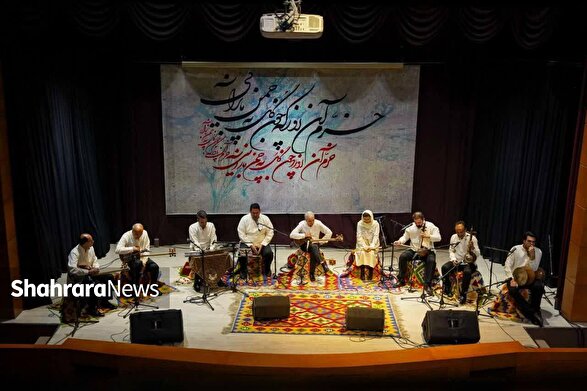 موسیقی‌ای که با جانِ فرهنگ این سرزمین پیوند خورده است | روایتی از اجرای گروه موسیقی پروانه در مشهد