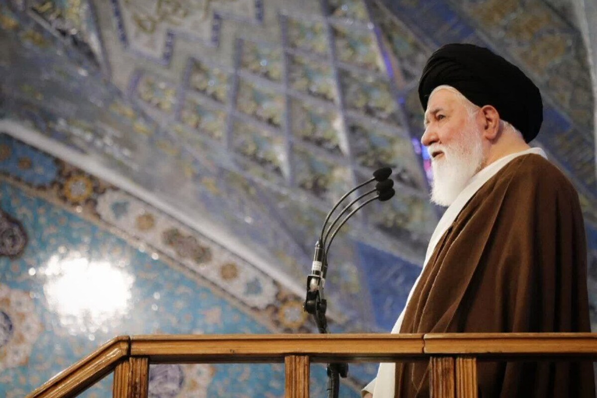 آیت‌الله علم‌الهدی: شهید رئیسی مدیری کم‌نظیر در مردمی بودن | شهید جمهور سرمایه اجتماعی نظام را افزایش داد