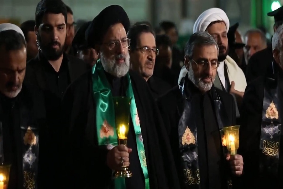 لباسی که با عشق پوشید | خادمی امام رضا (ع) برای رئیسی یک هویت بود