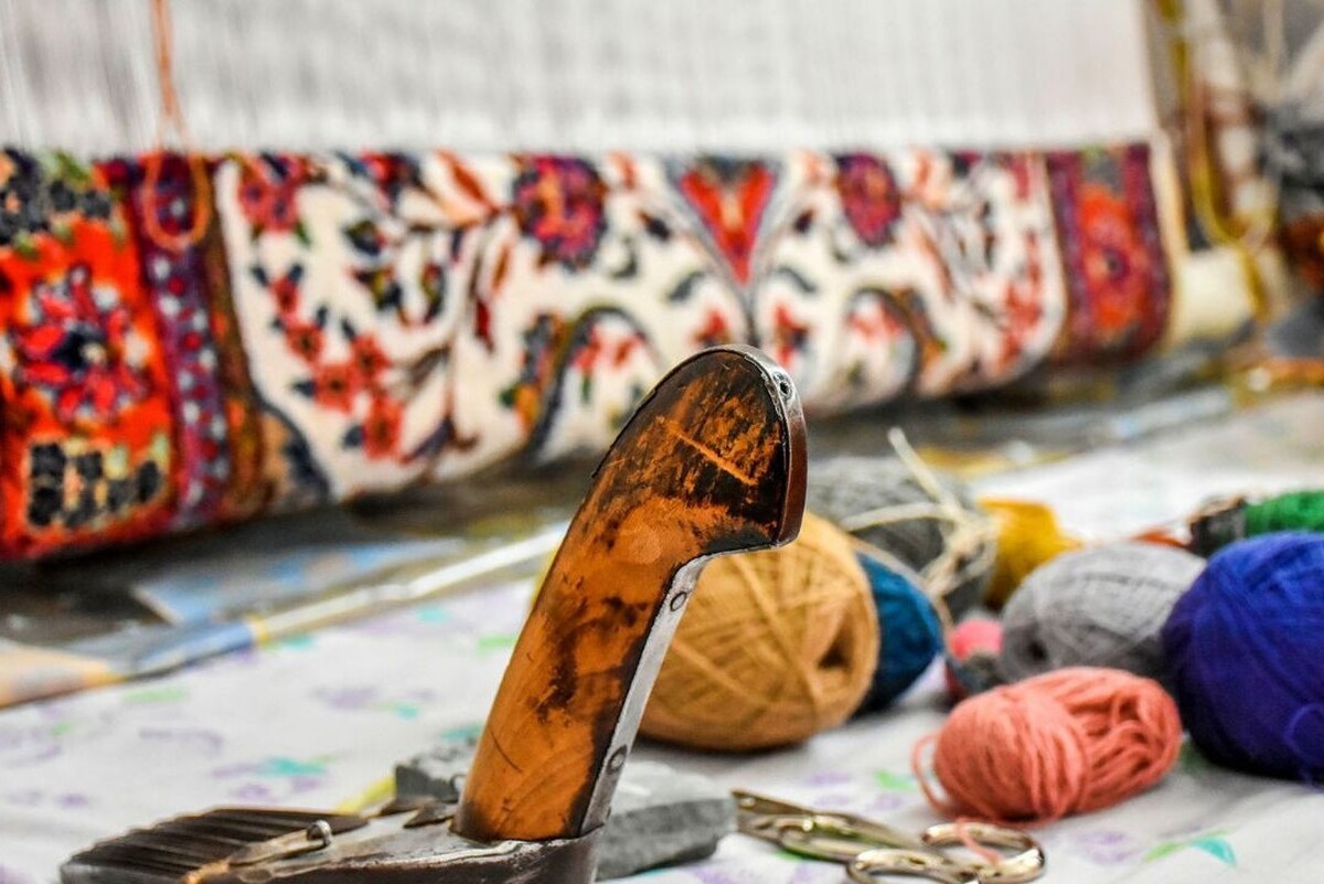 نمایش دست‌بافته‌های زنان عشایری و روستایی سیستان و بلوچستان در موزه فرش ایران