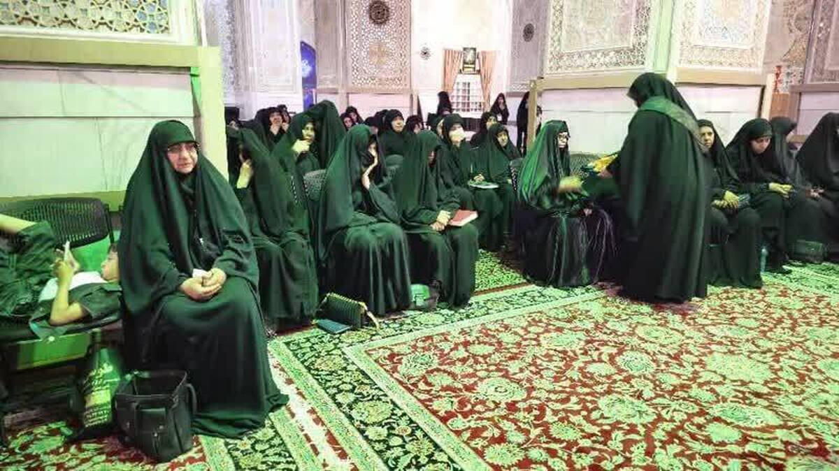 در سالروز شهادت امام جعفر صادق (ع)، مراسمی ویژه با حضور بانوان عرب‌زبان در حرم مطهر رضوی برگزار شد.