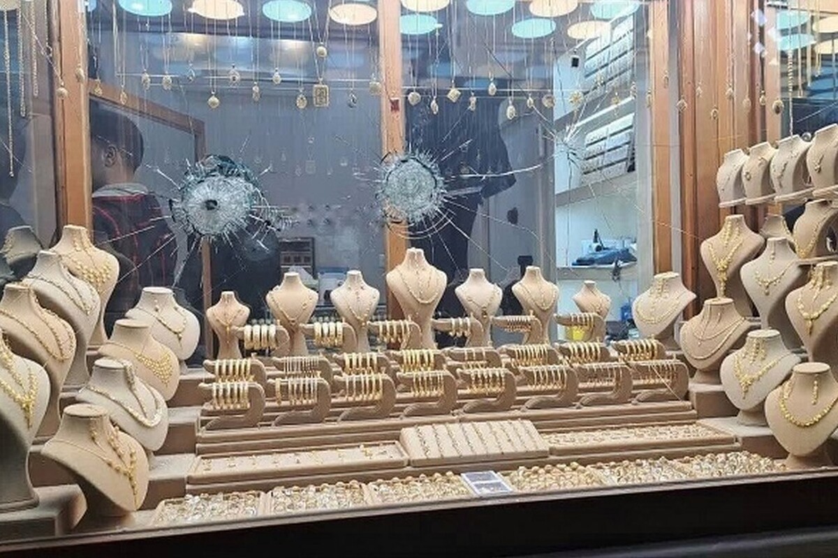 در سال‌های اخیر، افزایش سرقت از مشاغل حساس مانند طلافروشی‌ها، صرافی‌ها و سازمان‌های خصوصی در تهران به یکی از نگرانی‌های اصلی صاحبان این کسب‌وکار‌ها و مسئولان تبدیل شده است.