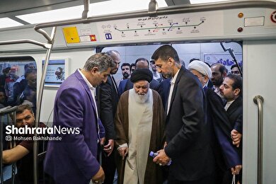 گزارش تصویری | بازدید آیت‌الله علم‌الهدی از ایستگاه باب‌الجواد(ع) مترو مشهد